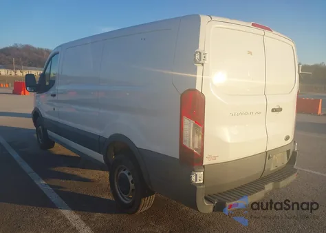 2018 Ford Transit-250 z USA, uszkodzony, nr VIN 1FTYR1ZM9JKA03439